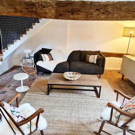 Maison De Campagne, Detente En Famille. *