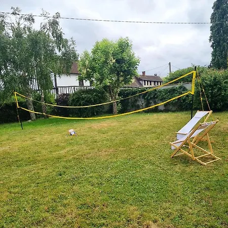 Maison De Campagne, Detente En Famille. * Francheville (Eure)