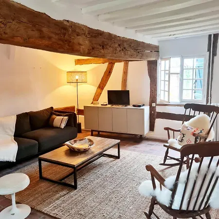 Maison De Campagne, Detente En Famille. * Francheville (Eure)